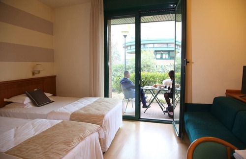 Ozzano dell'Emilia Hotel | Phi Hotel Emilia