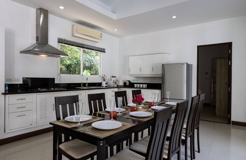 Chalong Villa | Phikun Private Pool Villa