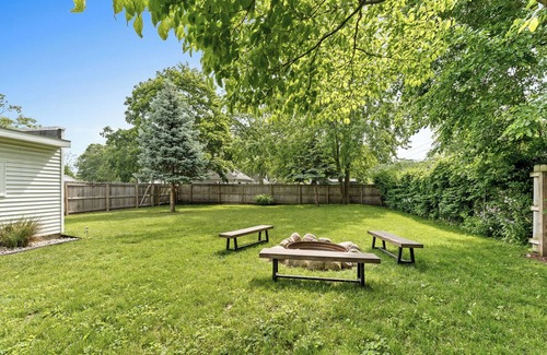 Lakeside House | Philo- Beaches, Lk. Michigan, Pet Friendly, Fenced yard, Large Patio