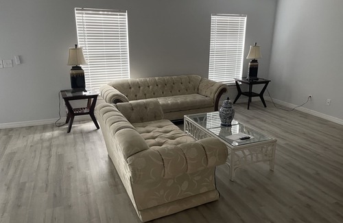 Harris House | Philo Guest House is a beautiful house in a very peaceful area in Lehigh Acres.