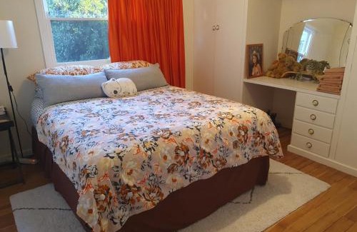 Scone House | Philomena's 60s cottage in Scone