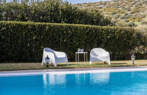 Palaia Fokaia Villa | Phoceus Poolfront Grande Villa