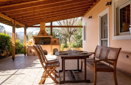Palaia Fokaia Villa | Phoceus Poolfront Grande Villa