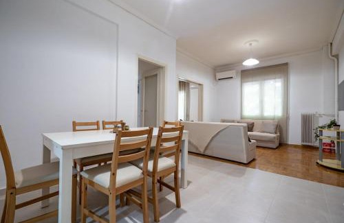 Neos Kosmos Apartment | Phoebe 3BR apartment in Neos Kosmos by ΜΡS