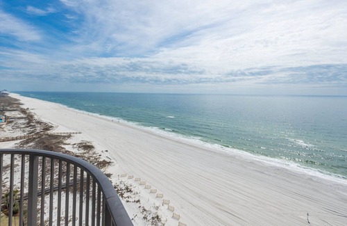 Orange Beach East Condo | Phoenix IX 1407 - Fabulous 2BR Gulf Front Unit