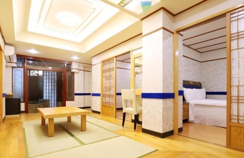 Beitou Hotel | Phoenix Pavilion Hot Spring Hotel
