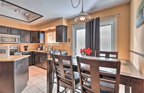 North Mountain House | Phoenix Townhome w/Pool Access, 13 Mi to Old Town