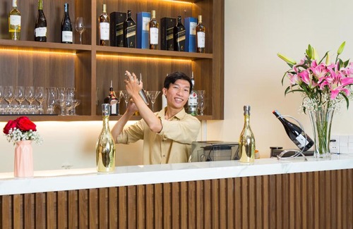 Duc Hoa Hotel | PHU THANG GRAND HOTEL