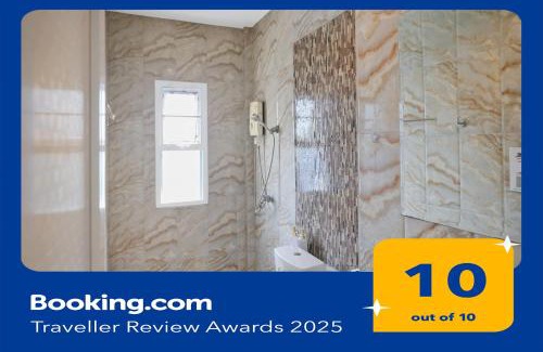 Chalong Villa | Phuket 3-Bedrooms 240m2 Private XLarge Family Villa