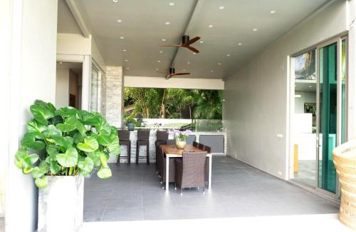 Pa Klok Villa | Phuket 4-Bedrooms Seaview 884m2 Private XL Luxury Infinity Pool Villa
