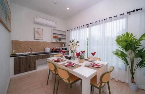 Ko Kaeo Villa | Phuket Island yona sea bar, Royal Marina Beach, 4 bedrooms