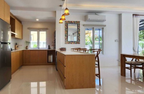 Si Sunthon Villa | Phuket Thailand 4 bedroom private pool villa short drive from beach and shops