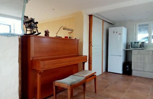 Perelada Apartment | Piano Loft Turismo Rural Costa Brava-Vilanova de la Muga