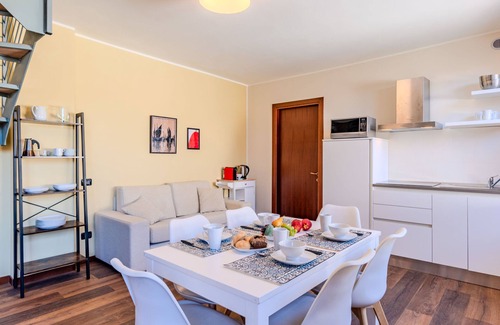 Acquaseria Apartment | Piazza San Giuseppe by Interhome