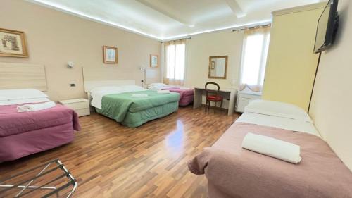 San Lorenzo Hotel | PICCOLO HOTEL Con Access ZTL ! Ɲel Ƈentro Storico di Ƒirenze !