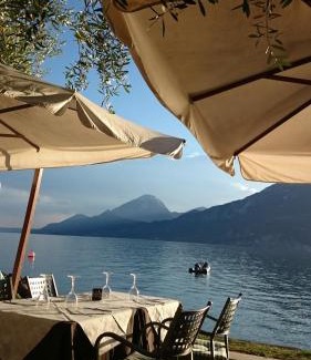 Magugnago Hotel | Piccolo Hotel Direkt am See