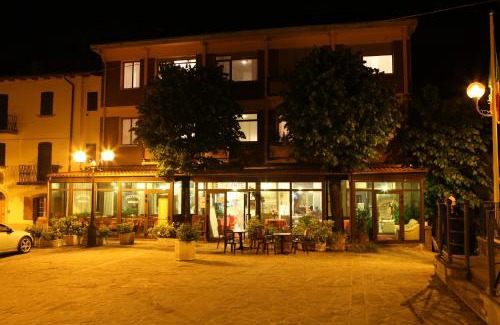 Lizzano in Belvedere Hotel | Piccolo Hotel