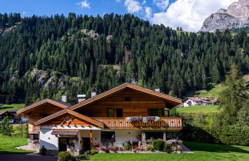 Selva di Val Gardena Apartment | Piciulei Grant