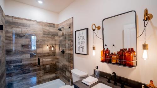 Covington Apartment | Pickle Factory - Cigars and Bourbon Rustic One Bedroom