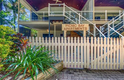 Picnic Bay Apartment | Picnic Bay Apartments Unit 1