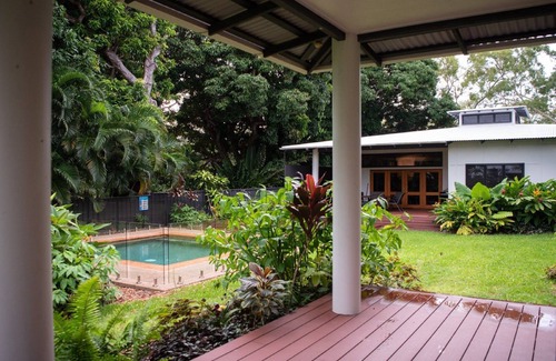 Picnic Bay House | Picnic House, luxurious tropical house