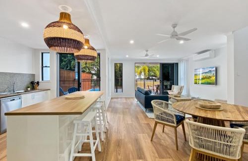 Picnic Bay House | Picnic Point