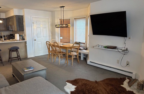 Killington Condo | Pico F305, wonderful updated unit with ski on ski off access to Pico Mountain.