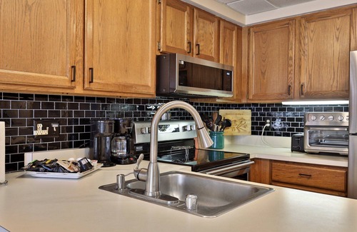 Killington Condo | Pico's Doorstep: Ski On/Off. Steps to Lifts! Close to Killington.