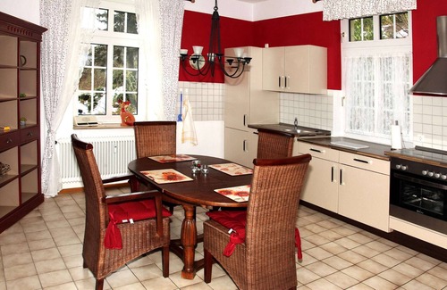 Bad Pyrmont Apartment | Picturesque apartment with balcony