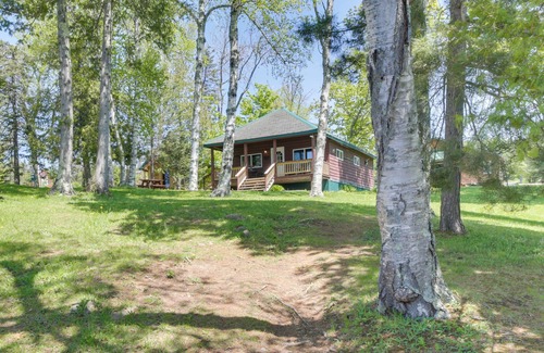 Rangeley Cottage | Picturesque Maine Getaway w/Lake Access!