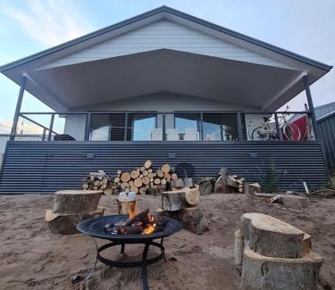 Paradise Beach House | PIECE OF PARADISE, huge 4 bedroom haven