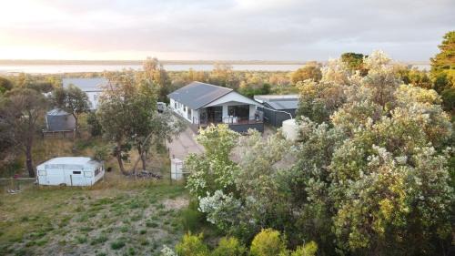 Paradise Beach House | PIECE OF PARADISE, huge 4 bedroom haven