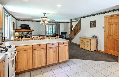 Oglesby House | Piece of Paradise Villa