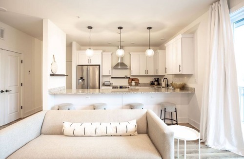 Batesville Apartment | Piedmont Place 301| Lux Vineyard & Brewery Getaway in the Heart of Crozet | Pet Friendly