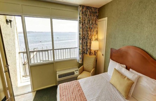 Somers Point Hotel | Pier 4 Hotel