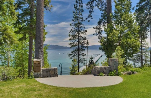 Tahoe Tavern House | Pier|Beach|Tennis|Pickleball|Walk to Town