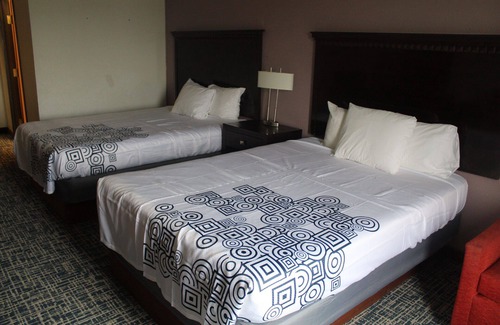 Luna Pier Hotel | Pier Inn