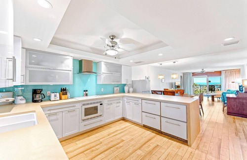Port Canaveral Condo | Pier-Side Paradise – Spacious Oceanfront Condo w/Huge Balcony & Heated Pool!