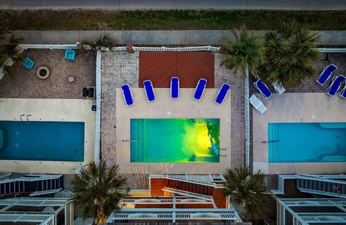 Surfside Beach House | Pier View Paradise Surfside