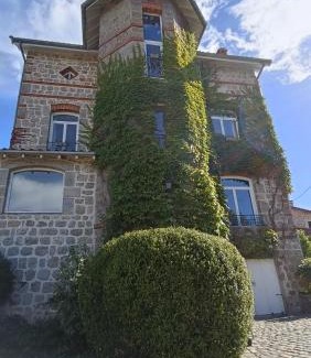 Usson-en-Forez House | Pierres et souvenirs