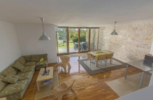 Dajla House | Pietra