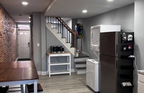 Downtown Baltimore House | Pig Town Charm 2-BD/2-Bath Row House in Baltimore- friendly neighborhood