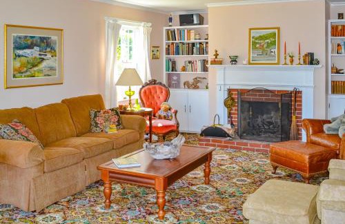 Steuben House | Pigeon Hill Retreat