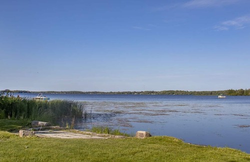 Bobcaygeon Cottage | Pigeon's Nest - Affordable 2BR Kawartha Lakes Waterfront Cottage