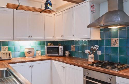 Pontesbury House | Piglets Place - E4300
