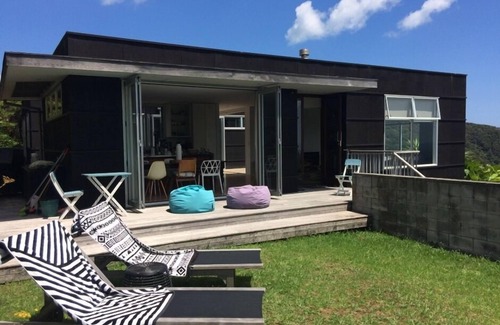 New Lynn House | Piha hilltop sanctuary