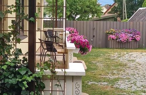 Kuressaare Apartment | Pihtla tee külaliskorter 1