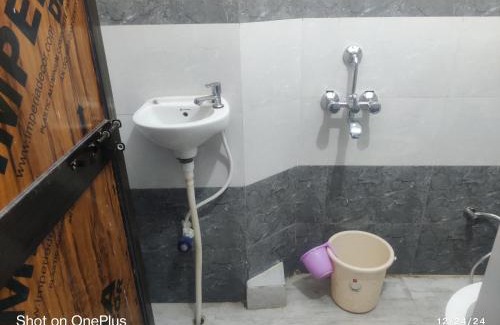 Varanasi House | Pihu Guest House