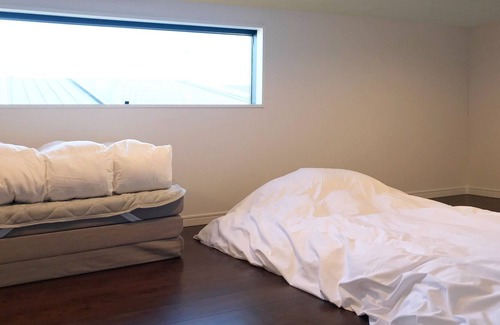 Ichinomiya House | PIKAICHIPrivatestay series AO colorful / Chosei-gun Chiba