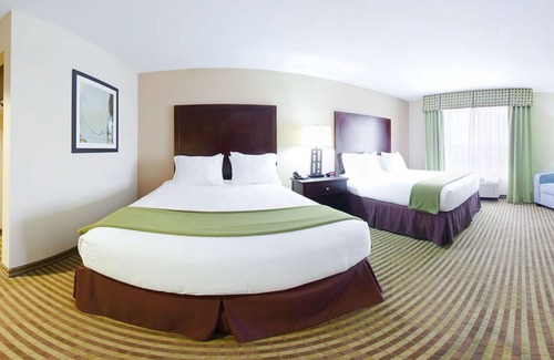 Le Roy Hotel | Pike Inn Le Roy - Bloomington Southeast Area
